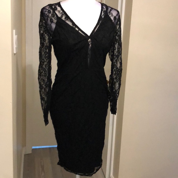 Fits 6-8 All over lace V neck lace back midi - Picture 2 of 8